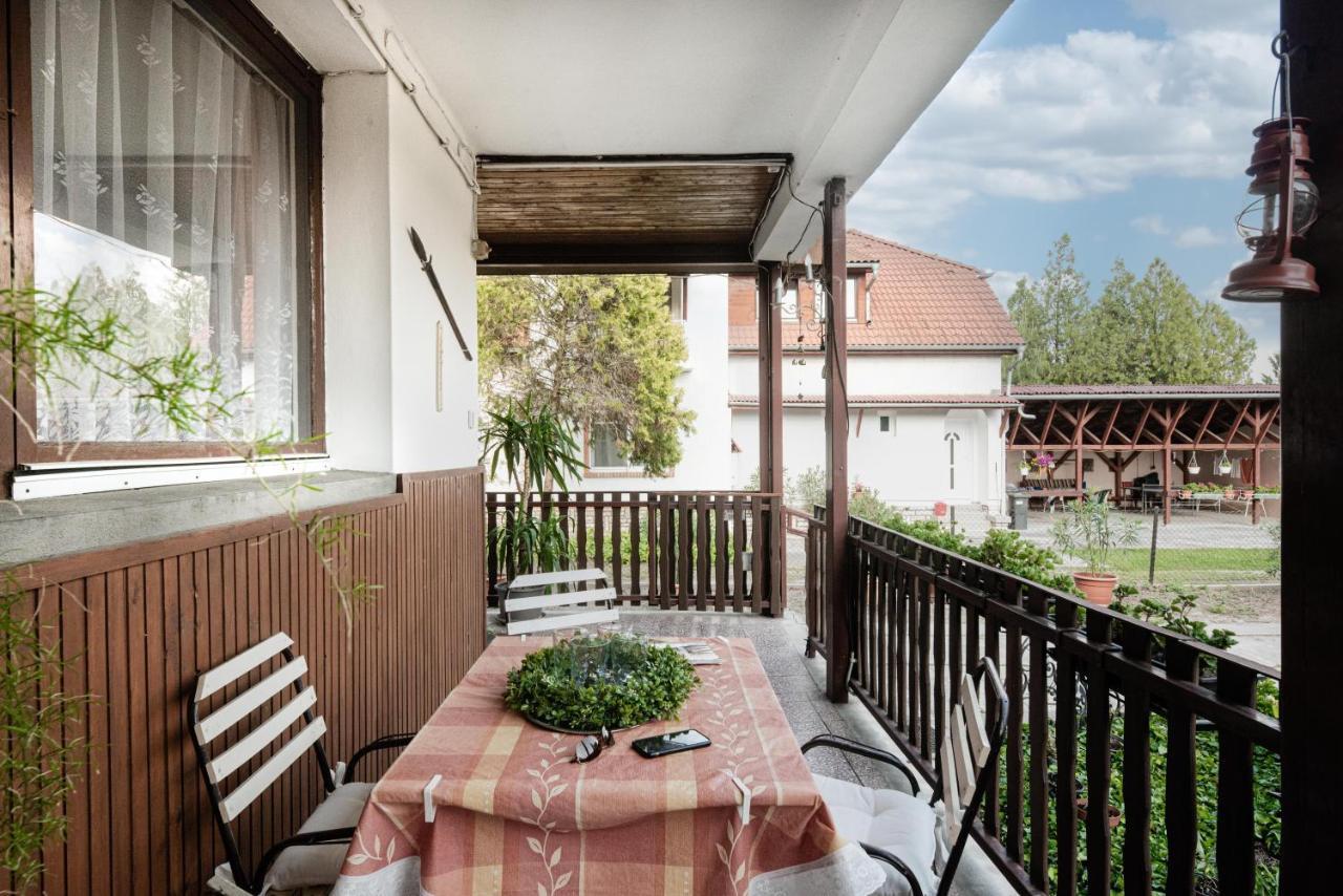 Vadkacsa Apartmanhaz Medencevel Zamárdi Εξωτερικό φωτογραφία